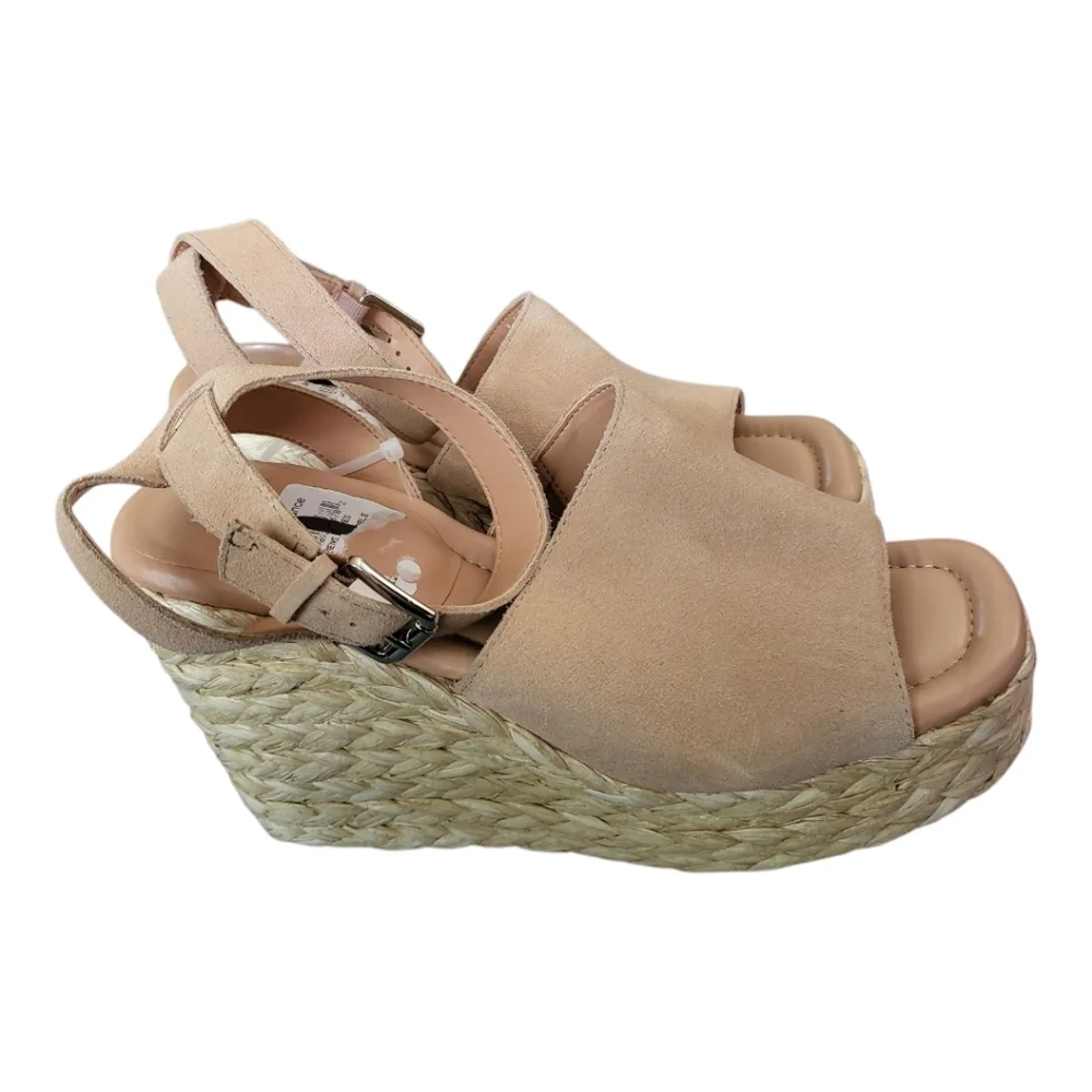 Marc Fisher Nelly‎  Wms 9.5 Natural Genuine  Suede Wedge Espadrille Sandal